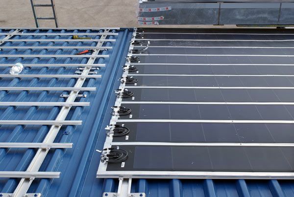 Interventi di bonifica amianto - sostituzione copertura eternit con pannelli fotovoltaici